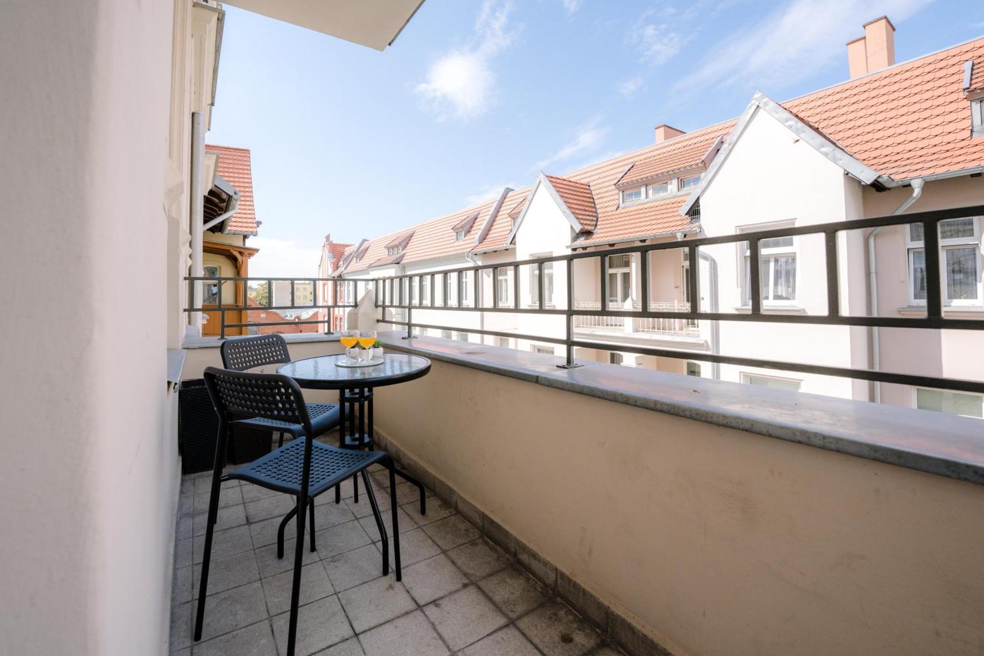 Cosy Balcony Apartment กรูจอนตส์ ภายนอก รูปภาพ